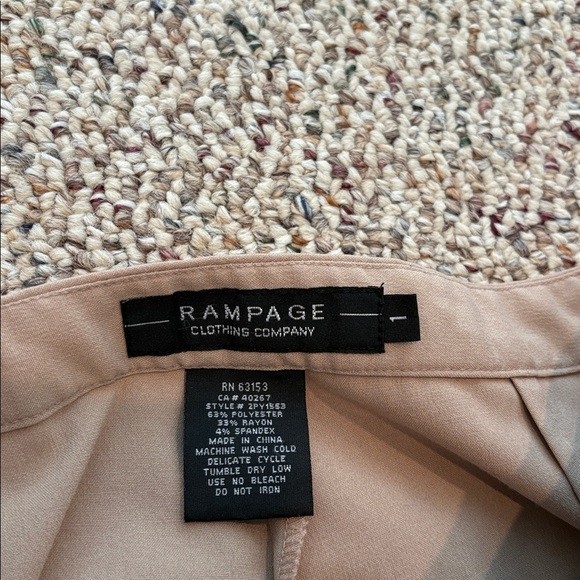 Rampage Tan Dress Pants. Size 1 - Picture 5 of 12